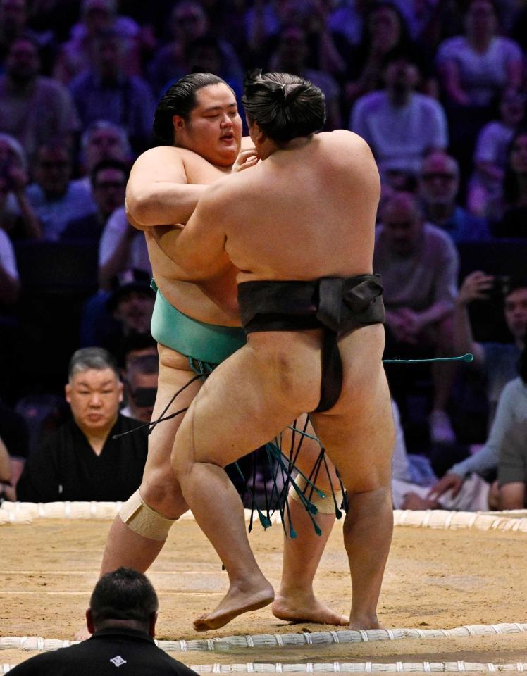 Kirishima - Ozeki 2 East (Otowayama heya) | Sumo Profile, News & Stats